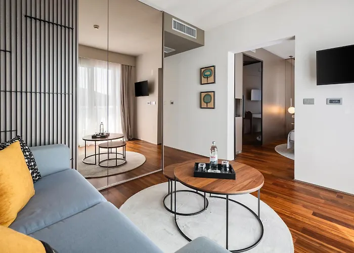 Boutique Hotel Adoral