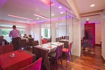 Boutique Adoral Hotel