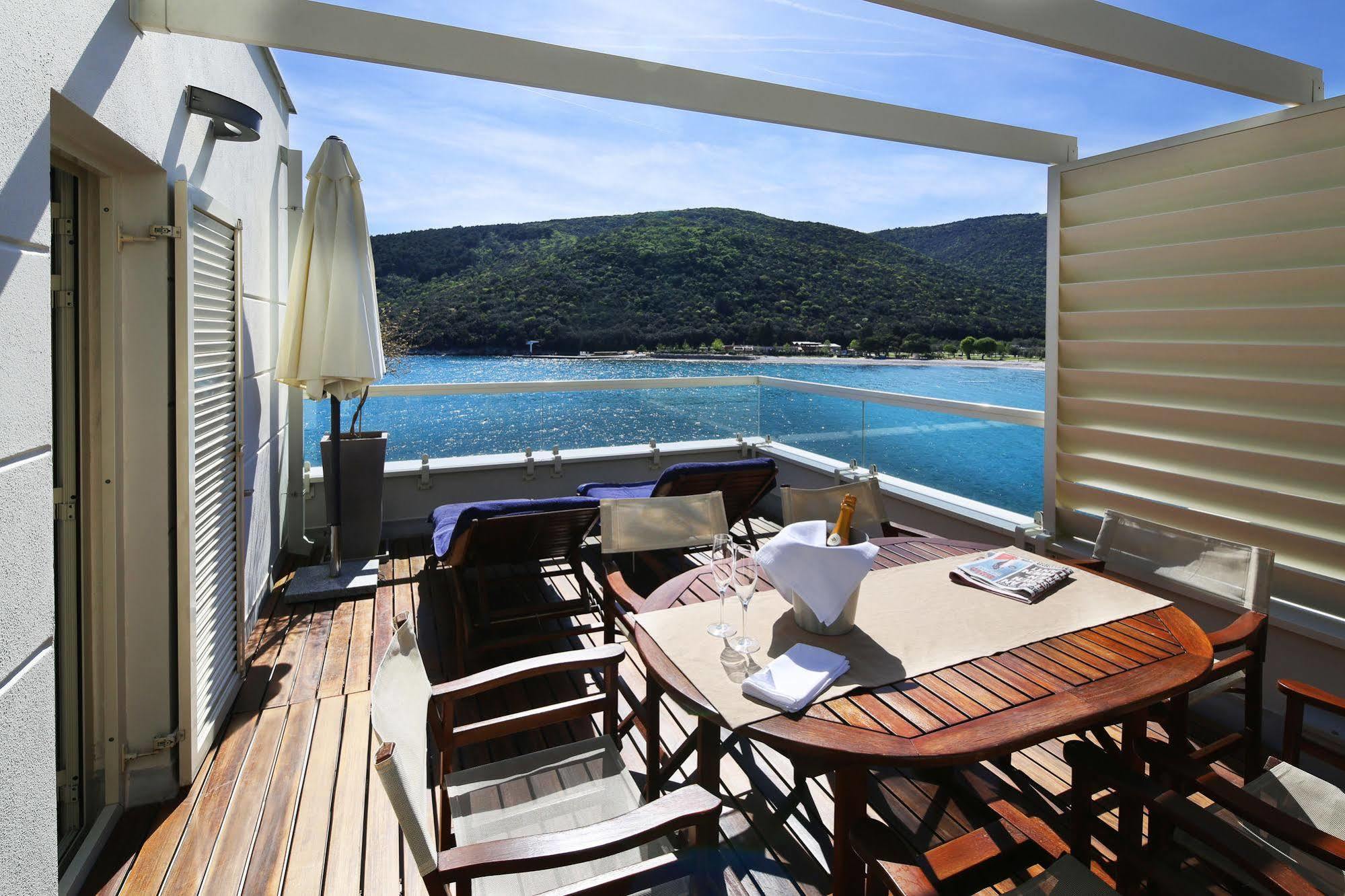 Boutique Adoral 4*